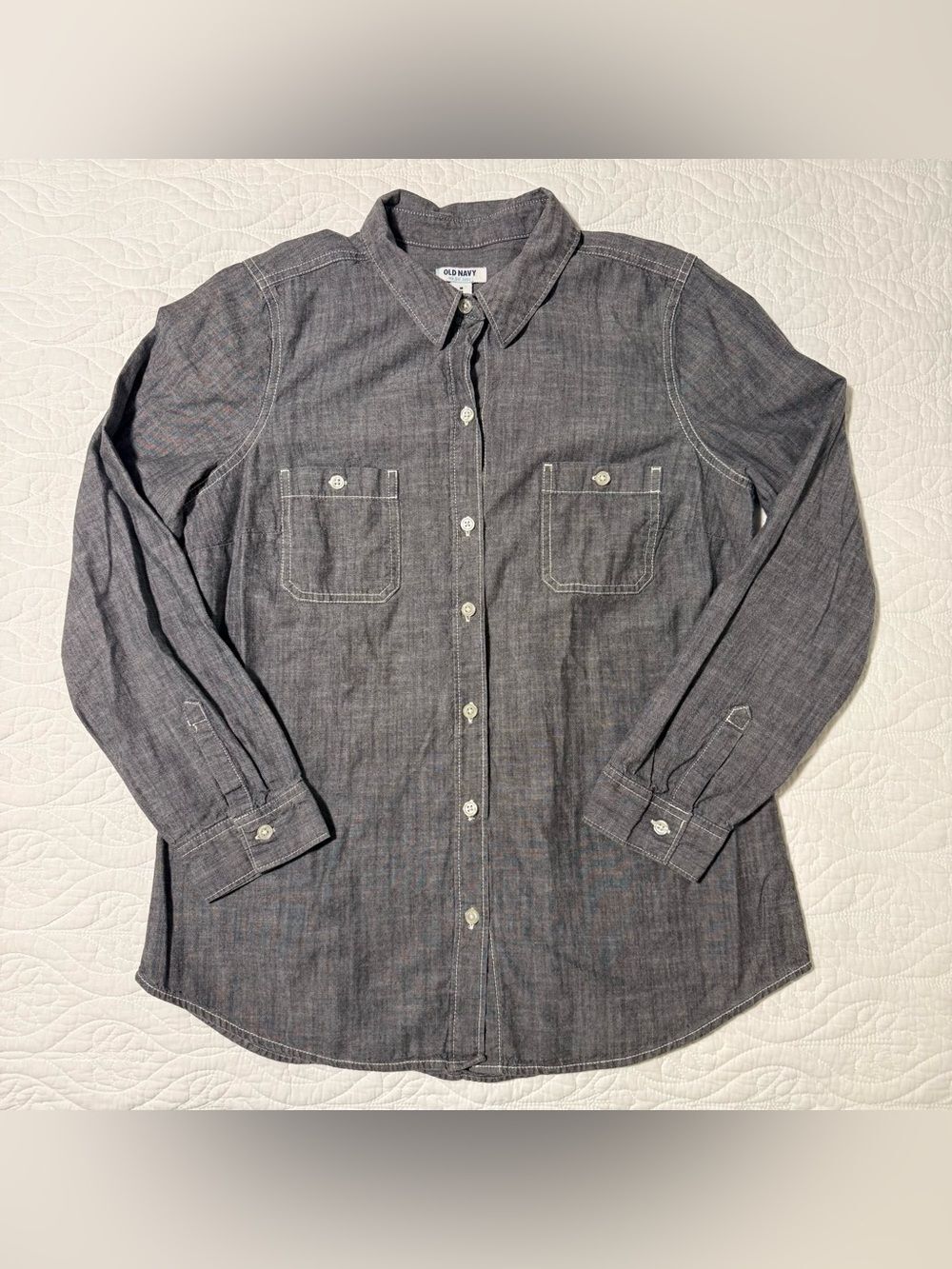 OLD NAVY Women's Long Sleeve Chambray Button Up Shirt Heathered Gray Medium